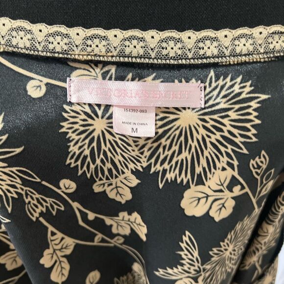 Victoria’s Secret black and gold intimate - size M - Picture 3 of 6